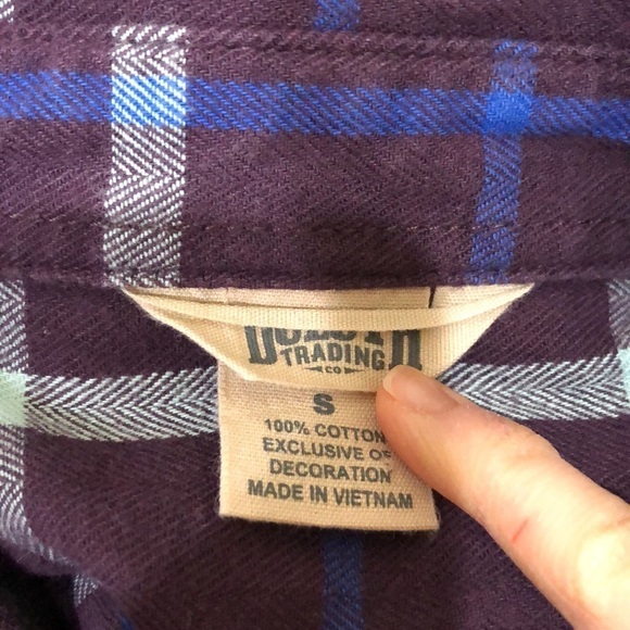 Duluth Trading Company Button Down Shirt Size Small Purple Plaid Flannel - Picture 6 of 9